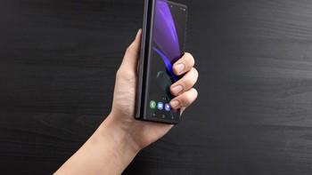 Baterai yang tersemat berkapasitas 4.500 mAh yang dilengkapi pengisian cepat 25W. Ini dilengkapi kemampuan pengisian wireless dan Wireless PowerShare. Foto: Samsung