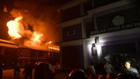 Kebakaran yang bermula dari rumah warga tersebut menghanguskan sejumlah rumah warga serta bangunan Kampus STISIP Palu serta Sekolah Tinggi Ilmu Ekonomi (STIE) Palu.