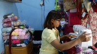 Hasil rajutan Dwi Lim Craft sudah sampai di Bangka Belitung, Makassar, Kalimatan.