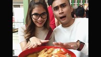 Terlepas dari kasus viral soal kata anjay Lutfi ternyata sosok model yang hobi kulineran. Lewat instagramnya @lutfiagizal, ia banyak membagikaan momen kulineran, termasuk saat ngedate bareng Salshadilla. Foto: instagram @lutfiagizal