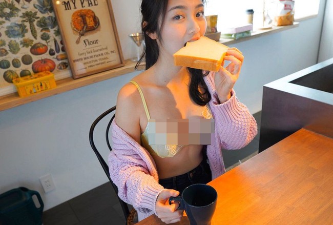 Maria Hamasaki dikenal sebagai bintang reality show Bachelor Japan atau Ikinari Marriage yang tayang di Abema TV. Stasiun itu sendiri mengaku masih mencari tahu penyebab meninggalnya Maria namun tidak ditemukan hal lain yang membuatnya stres belakangan ini. Foto: Instagram @marichan_days