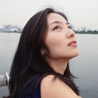 Dilansir NHK, Maria Hamasaki sebelumnya sering mengunggah momen kesehariannya di media sosial. Dikatakan jika dia pernah terlihat pergi tanpa mengenakan masker sekitar bulan April. Setelah itu, Maria mendapatkan banyak komentar negatif mengingat memakai masker sangat dianjurkan demi pencegahan virus Corona.  Foto: Instagram @marichan_days