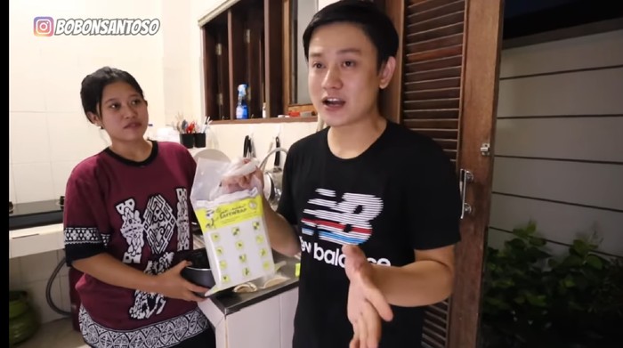 Masak Nasi Pakai Air Zam-Zam, Youtuber Ini Sebut Nasinya Pulen dan Enak