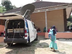 Mobil Internet Bergerak, Solusi Belajar Daring bagi Siswa di Pelosok