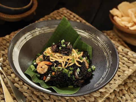 Nasi Goreng Cumi Hitam