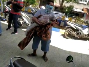 Tak Sabar Tunggu Hasil Swab, Ortu Bawa Paksa Jenazah Anaknya yang Reaktif COVID