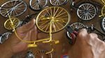 Perajin Miniatur Sepeda Sasar Pasar Daring