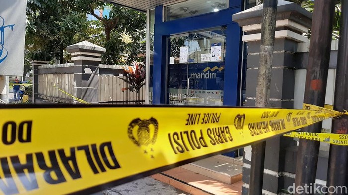 perampokan atm di malang