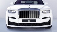Rolls-Rpyce Ghost mengandalkan mesin 6,75 liter V12 turbo dengan sistem AWD dan All Wheel Steering. Mesin itu mampu menghamburkan tenaga hingga 563 hp dan torsi sampai 850 nm. Torsi maksimal ini dikatakan dapat dicapai pada putaran 1.600 rpm saja yang dikombinasikan dengan dudukan di sistem air intake untuk mereduksi suara yang tidak diinginkan masuk ke dalam kabin. Foto: Rolls-Royce