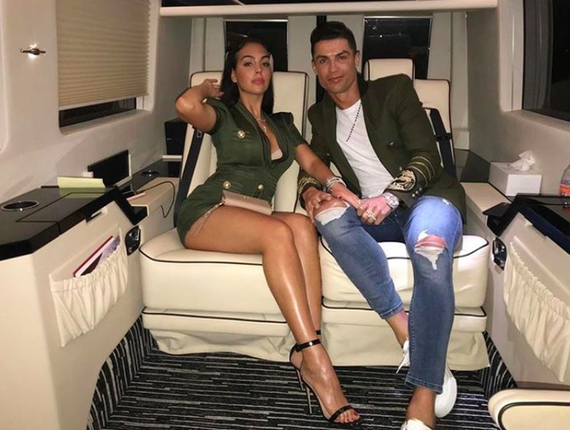 Ronaldo vs Zuckerberg