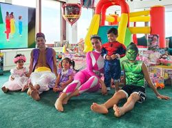 Beda Gaya Ronaldo dan Zuckerberg di Medsos