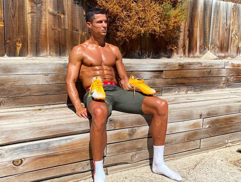 Ronaldo vs Zuckerberg