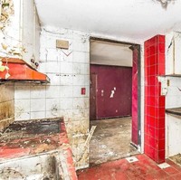 Marketing penjualan rumah ini sendiri telah menuliskan keterangan bahwa rumah ini tidak bisa ditinggali. Foto: Facebook / PG Real Estate and Foreclosures