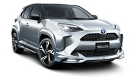 Untuk paket Advance Robust Style, detail aero parts-nya meliputi front spoiler, side skirt, rear skirt, fender senada warna bodi, roof spoiler, serta pelek 19 inci baru dengan desain lebih sporty. Foto: Modellista