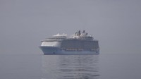 Melalui iklan di Facebook Mudeford Ferry, Paul menawarkan perjalanan kapal hantu selama 2,5 jam pelayaran dan mendekat di jarak 50 meter. Ia akan bertugas pula sebagai guide karena lama berkecimpung di bidang ini untuk menghibur pelanggannya.