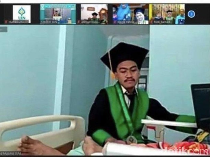 wisuda wisuda