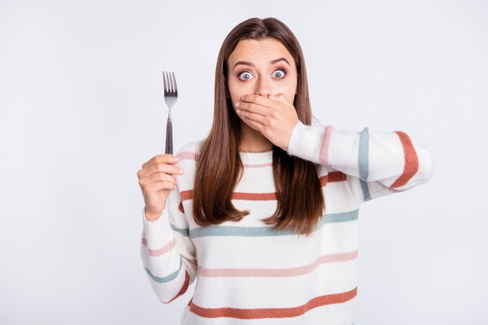 5 Tanda Tubuh Kamu Tak Bisa Mencerna Makanan dengan Baik