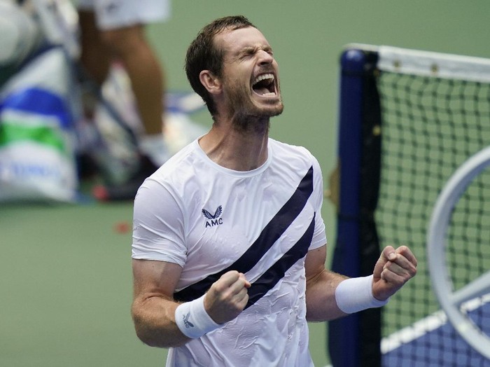 Andy Murray, of Great Britain, reacts after defeating Yoshihito Nishioka, of Japan, during the first round of the US Open tennis championships, Tuesday, Sept. 1, 2020, in New York. (AP Photo/Seth Wenig)