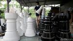 Berawal dari Hobi, Pria Asal Tangsel ini Bikin Catur Raksasa Lho
