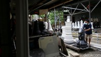 Jodi purnama membuat sebuah usaha kerajinan catur raksasa yang sudah digeluti sejak tahun 2005.  