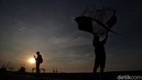 Menristek/Kepala BRIN Bambang Brodjonegoro mengatakan data terkait perkembangan penduduk miskin biasanya disampaikan pada Maret dan September setiap tahunnya. Oleh karena itu, ia memproyeksikan angka kemiskinan di Indonesia akan mengalami kenaikan.