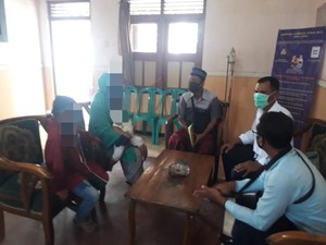 Ibu yang Cambuk Anak Saat Kerjakan Tugas Sekolah Dibawa ke Kantor Polisi