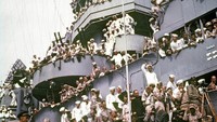 Proses penandatanganan surat resmi penyerahan diri oleh Jepang itu pun menjadi akhir dari Perang Dunia II yang telah berlangsung sejak tahun 1939 hingga 1945. AP Photo, File.