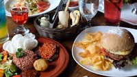  Kini Maison Bogerijen lebih dikenal dengan nama Braga Permai. Sampai sekarang restoran ini tidak pernah sepi dari pengunjung dan jadi destinasi wisata favorit. Foto: Dok. Braga Permai