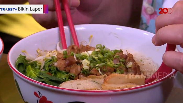 Mulur Gurih Bakmi Ayam Porsi Jumbo dengan Isian Melimpah