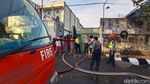 Potret Gudang Mebel di Kudus yang Ludes Terbakar