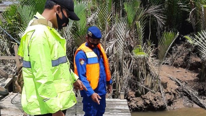 pria Kukar hilang di empang