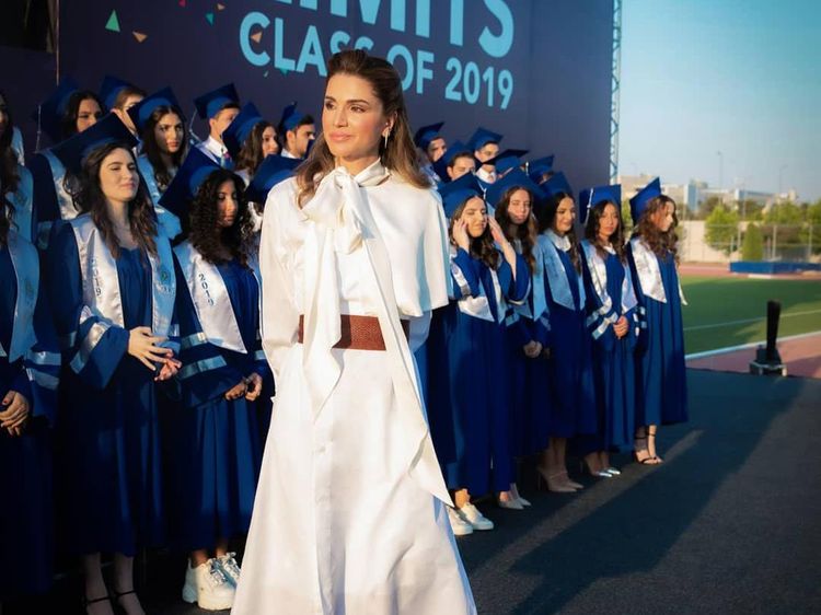 10 Gaya Elegan Ratu Rania yang Awet Muda di Ultah ke-50