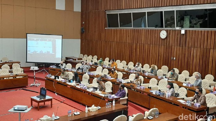 Sri Mulyani DPR