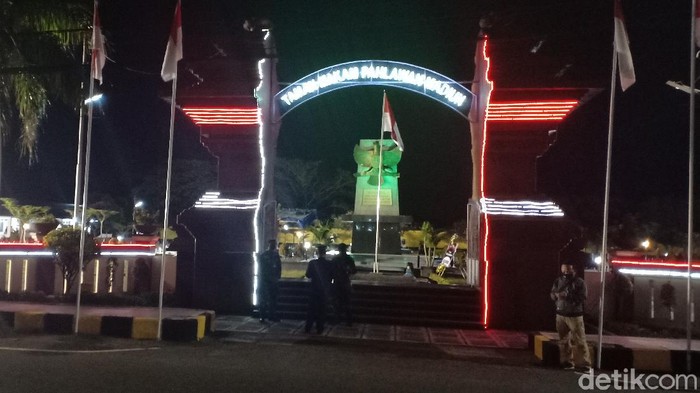 Pilot pesawat tempur TNI AU yang tergelincir di Lanud Iswahjudi meninggal dunia. Jenazahnya akan dimakamkan di Taman Makam Pahlawan (TMP) Kota Madiun.