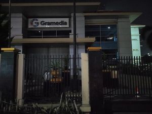 Toko di Sepanjang Margonda Tutup Jelang Jam Malam Kota Depok