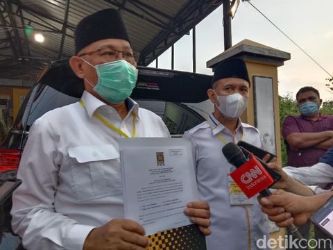 Bakal calon wali kota petahana, Akhyar Nasution bersama Salman Alfarisi mendapat rekomendasi dari PKS untuk maju di Pilkada Medan 2020 (Ahmad Arfah/detikcom)