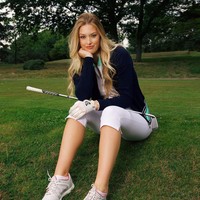 Bella sendiri menyadari popularitasnya semenjak membuka akun Instagram. Ia mengaku terkejut dengan banyaknya follower karena awalnya hanya ingin melihat progres permainannya. Foto: Instagram @bellaangelgolf