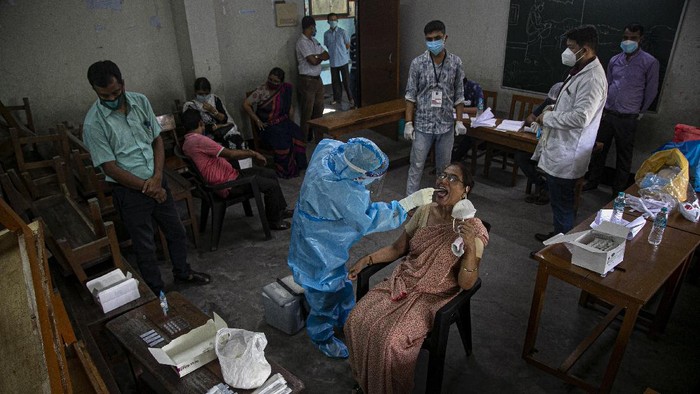 Otoritas India melaporkan lebih dari 83 ribu kasus virus Corona dalam sehari. Angka ini mencetak rekor baru sebagai tambahan kasus harian tertinggi di dunia atau secara global.
