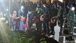 Momen Pemakaman Pilot Pesawat yang Tergelincir di Lanud Iswahjudi