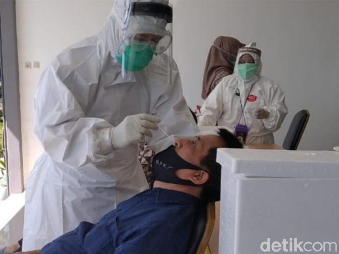 Pemkot Surabaya Swab Ratusan Orang di Kantor BPK Jatim