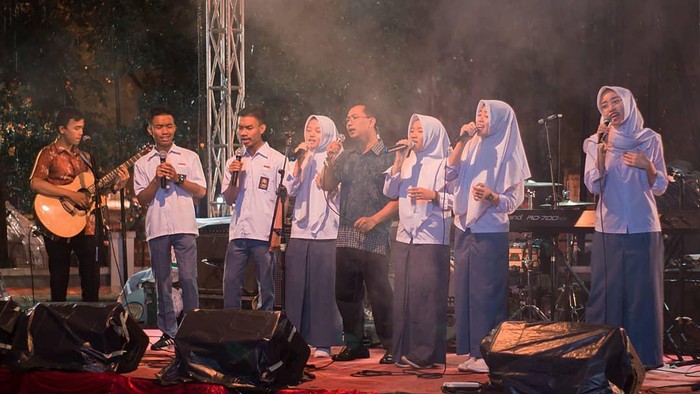 Grup vokal putih abu abu