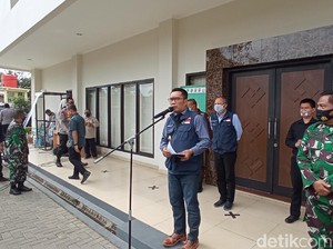 Jabar Sepekan: 5 Daerah Masuk Zona Merah-Kisah Jenazah Wali yang Sulit Diangkat