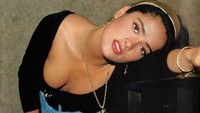 Salma pun memilih untuk berhenti kuliah dan fokus menjadi artis. Dok. Instagram/salmahayek