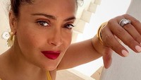 Salma Hayek berulang tahun ke-54 pada 2 September. Dok. Instagram/salmahayek