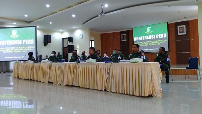 TNI jumpa pers soal penyerangan Polsek Ciracas (Foto: Sachril/detikcom)