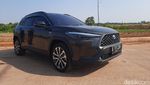 Mencoba Toyota  Corolla Cross, Salah Satu Mobil Hybrid Termurah