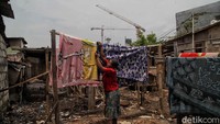 Seperti diketahui, Jakpro dibantu oleh konsultan dari PT Deira Sygisindo dan KJPP Anas Karim Rivai dan rekan untuk memverifikasi 369 KK penerima kompensasi. Harapannya warga  yang  terdampak yang sudah terverifikasi menerima dana ganti rugi secara tepat.