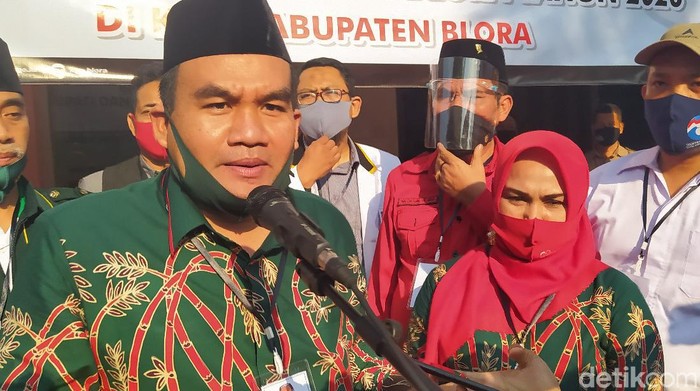 Arif Rohman-Tri Yulisetyowati mendaftar Pilkada Blora, Jumat (4/9/2020).