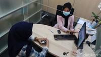 Senyum, sapa dan salam atau 3S ditujukan oleh para karyawan di bank tersebut kepada pengunjung yang datang.
