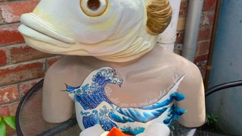 Seseorang meletakkan ini di jalanan dan ada yang tidak tega. Orang itu lalu mengadopsinya. Foto: Brad Roberts via Bored Panda